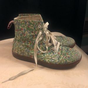 Dr. Martens Airwair sneakers